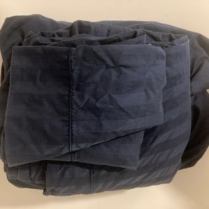 Threshold 100%cotton sateen Indigo damask full size sheet set. 4pc.